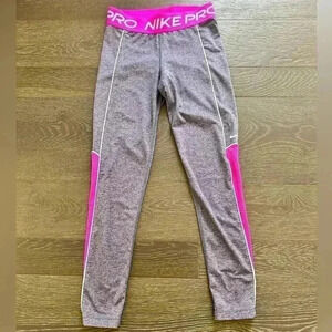 The Nike Pro Tight Fit Womens Trainning Pants size S